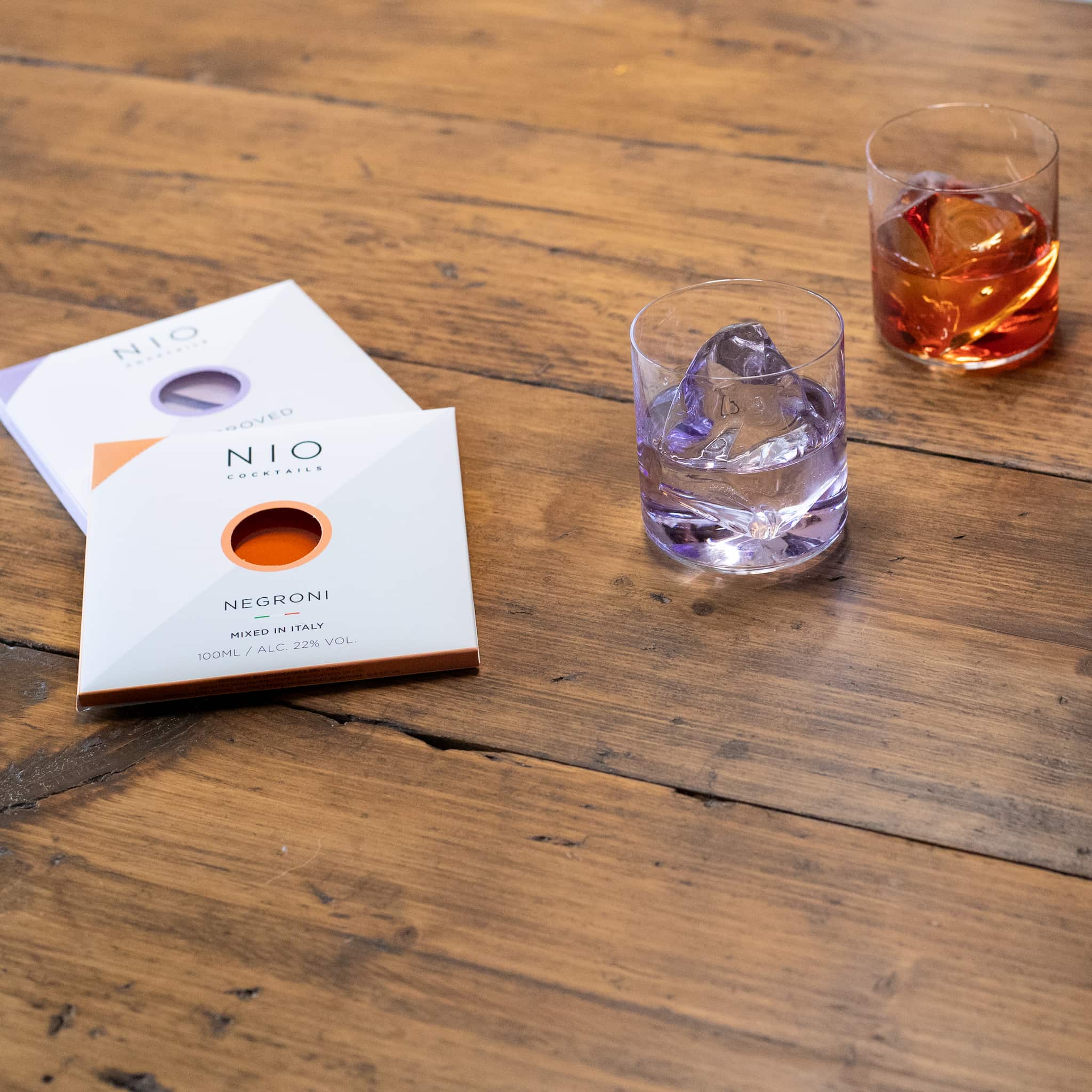 Featuring our best-selling gin cocktails - including two each of our award-winning Negroni and Gin Proved. The Gin Cocktail Box provides a gin tasting from the classic bitter-sweet to classic sours that both expert and new cocktail lovers will enjoy.